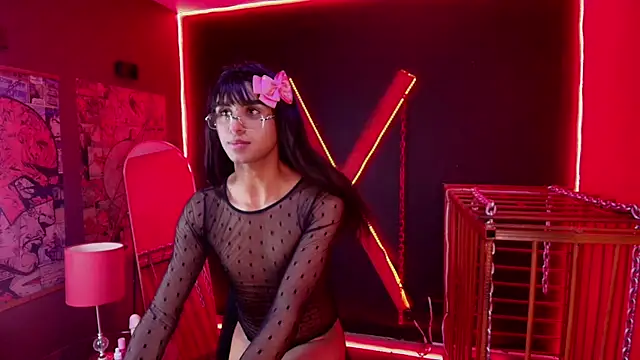 Charlot_bloom live cam on StripChat