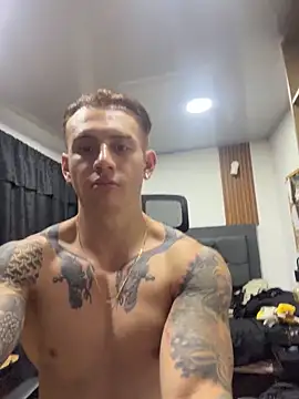 paulthompson_ live cam on StripChat