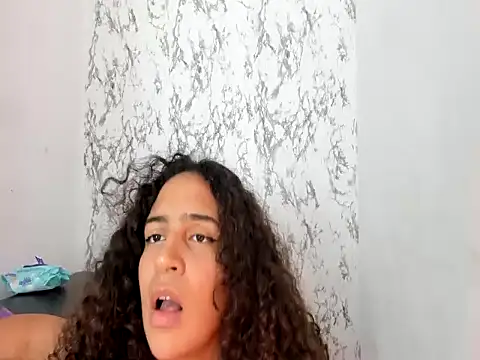 Shanom01 webcam