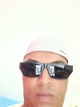 VitorBDote23cm live cam on StripChat