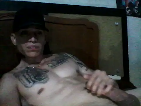 kanonbigcock90 live cam on StripChat