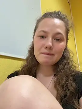 AsynaYuuki live cam on StripChat