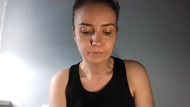 JenniferAlone webcam