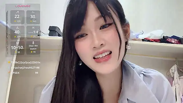 yueyue2003 (F young) - 为了教学质量，老师决定以身作则
