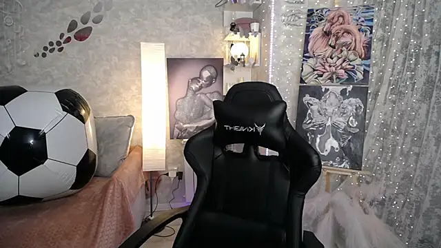 NickyAdamidi webcam