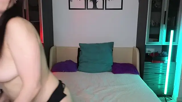 Lila_West webcam