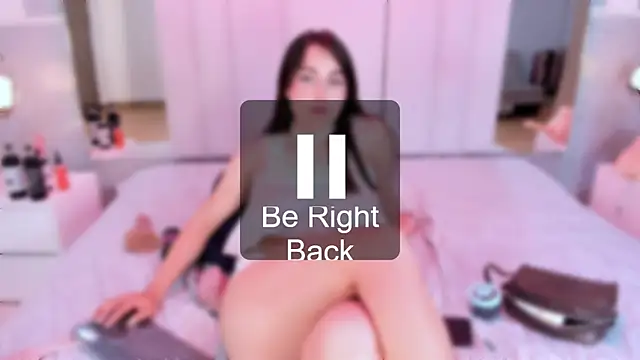 Watch HannaCollins_ live on EroticFlix - High definition streams