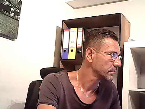 mastercharisma35 webcam