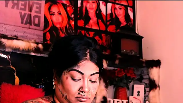 indian_dreamgirl webcam