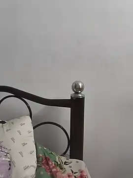 Cute-aryaa webcam