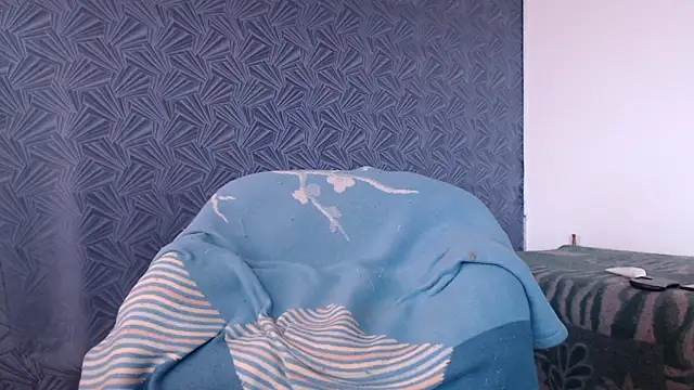 freyja_eter (F milf) - play n spit in and dirty