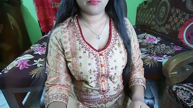 BengaliQueenStar live cam on StripChat