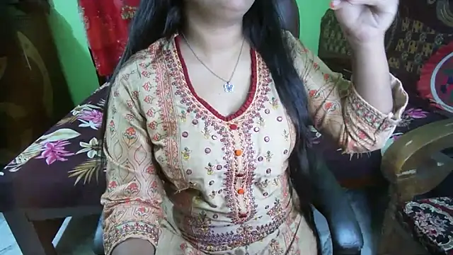 BengaliQueenStar webcam