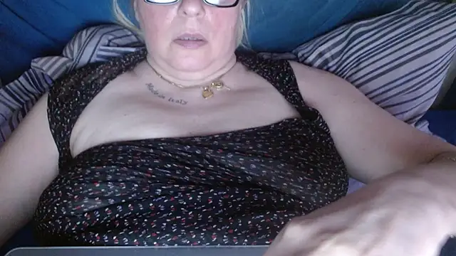 Watch martachatte live on EroticFlix - High definition streams