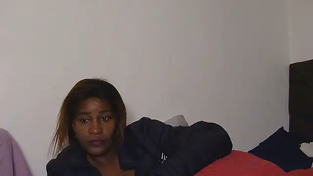 sluttylaura21 webcam