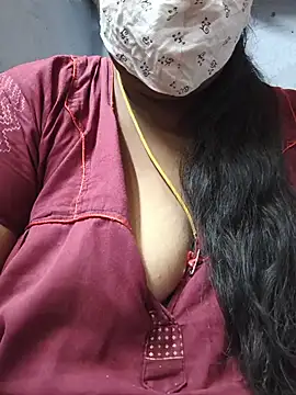 TAMIL_ELAKKIYA webcam