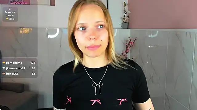 lucy_loy webcam