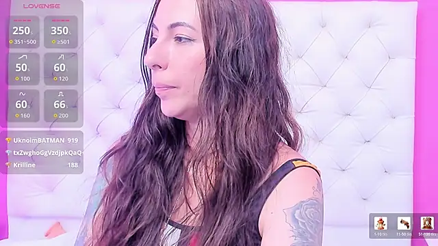 HollyBloom_ webcam