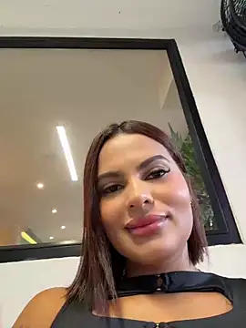 irina_velvett (Ask my age) - Flahs tits 💦😈