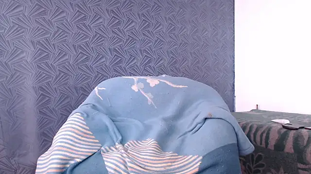 freyja_eter (F milf) - play n spit in and dirty