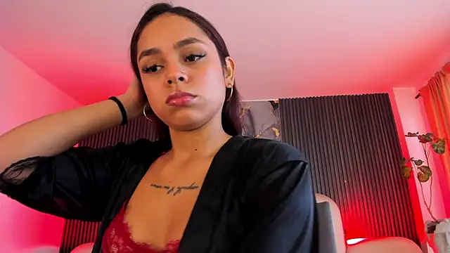 CarolineFyre webcam