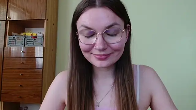 Watch LooveELLYx live on EroticFlix - High definition streams