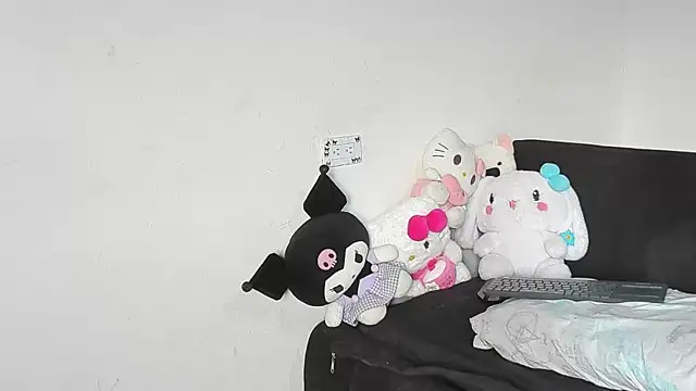 eirlysx (F teen) - play pussy