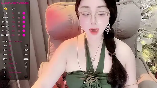 Monica-666888- webcam