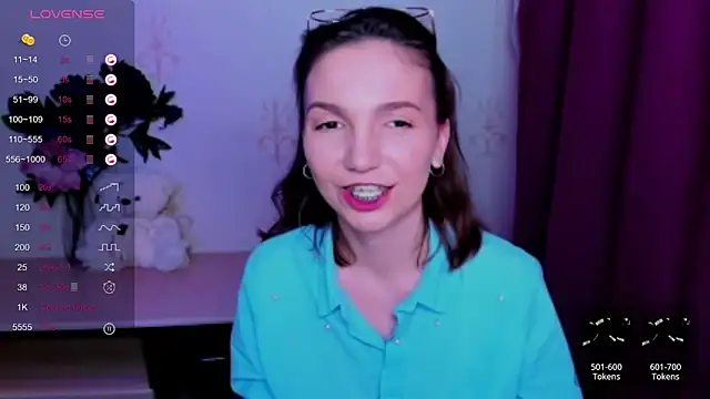 KindHazelHere_ webcam