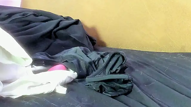 Seductive_She_Wolf webcam