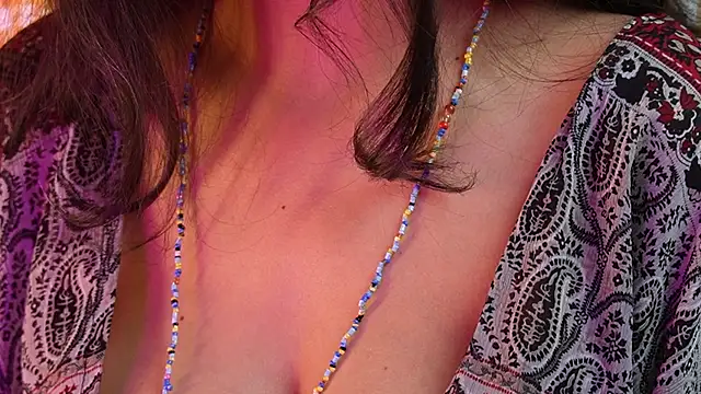 Misha-Malhotra live cam on StripChat