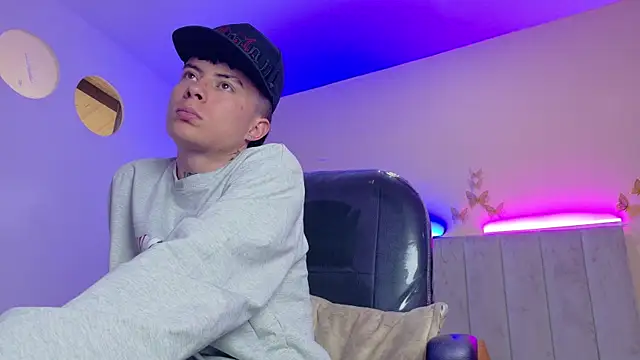 Nascary_Fox webcam
