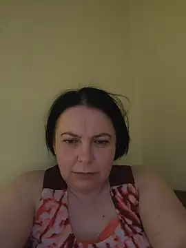 EmmaEmmy40 live cam on StripChat