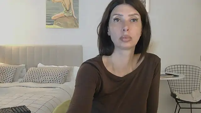 WhiteQueen888 webcam