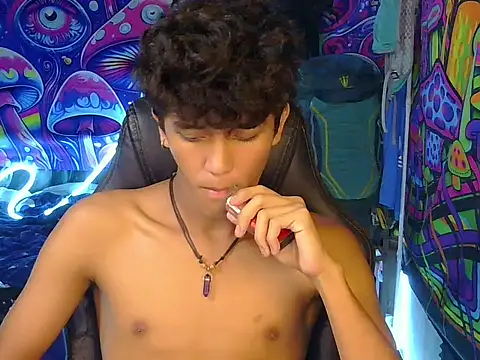 hugekenbigcock (M young) - CUM WITH ME HERE