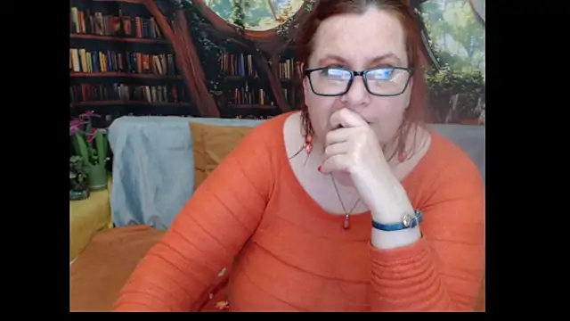 PlayfullMature webcam