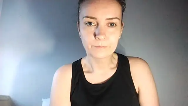 JenniferAlone webcam