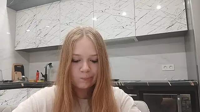KarinaBestie webcam