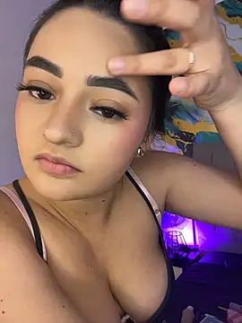 Antonella_Julieta webcam