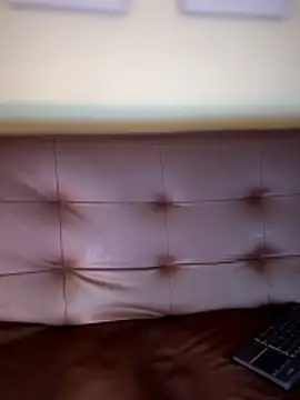 Live sex cam di LeylaKnox