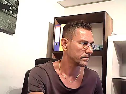 mastercharisma35 (Ask my age) - like tips pls. ı stand up for you.. okey