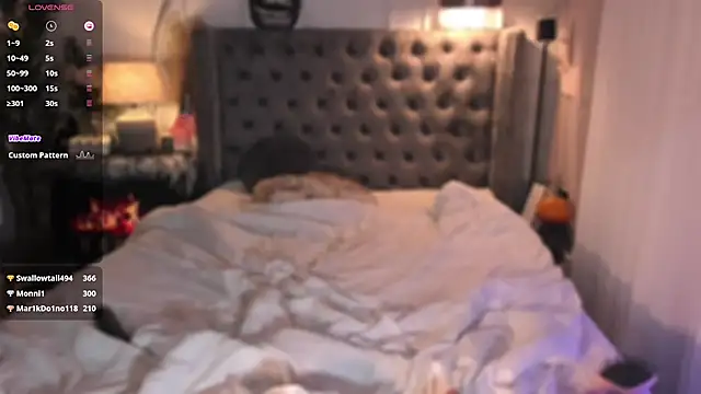 ParisianDoll webcam