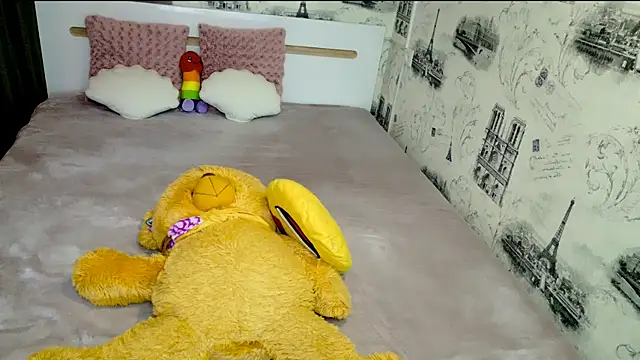 lovely-eyes webcam