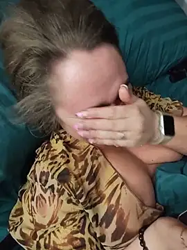 Juicy_PeachLux webcam