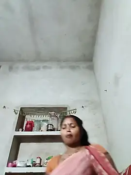 Cm_pooja webcam