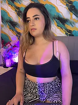 Antonella_Julieta webcam