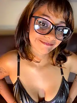 LeylaKnox webcam
