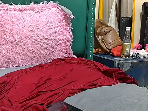 DripDiva webcam