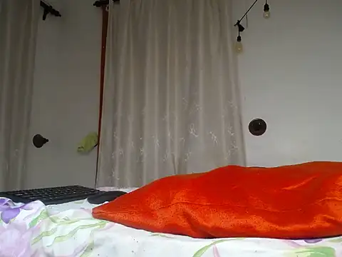 ZoeTracy webcam