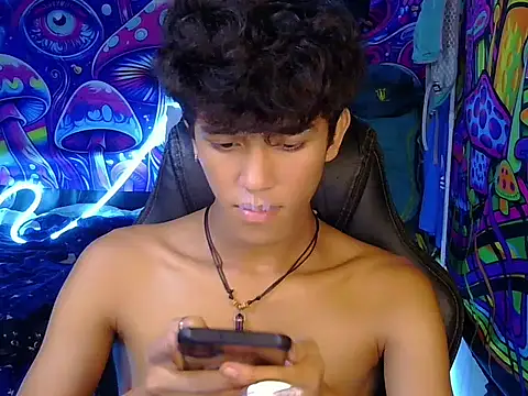 hugekenbigcock webcam